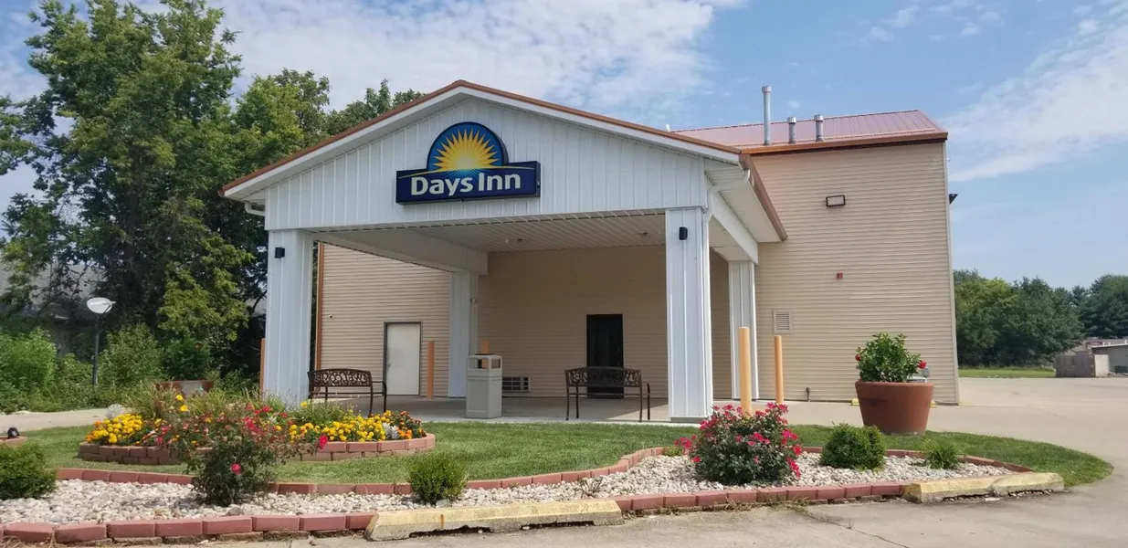 Days Inn by Wyndham Springfield hotel detail image 2