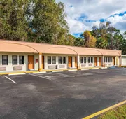 Econo Lodge Crystal River hotel detail image 4