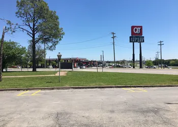 Quest Inn hotel thumbnail 2
