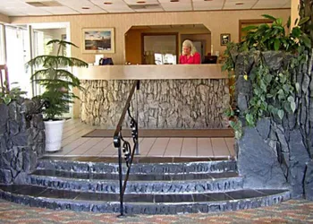 Weathervane Terrace Inn and Suites hotel thumbnail 3