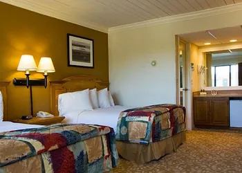 Weathervane Terrace Inn and Suites hotel thumbnail 5