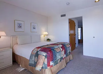 Weathervane Terrace Inn and Suites hotel thumbnail 6