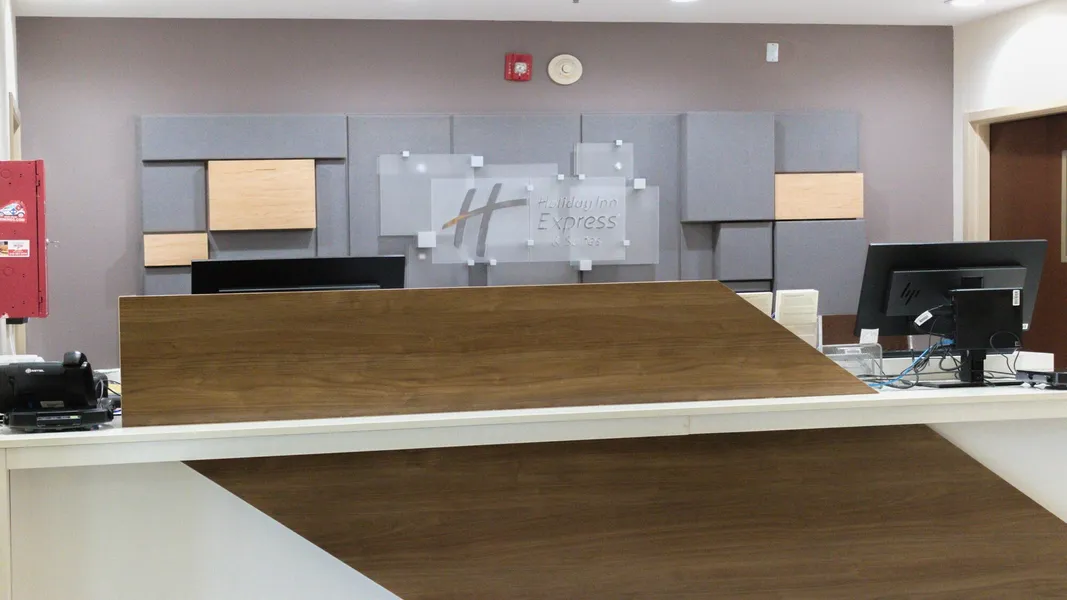 Holiday Inn Express & Suites Hope Mills-Fayetteville Arpt by IHG hotel detail image 2