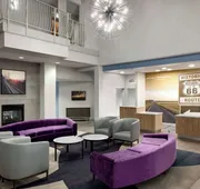 La Quinta Inn & Suites by Wyndham Springfield Airport/Rte 66 hotel detail image 3