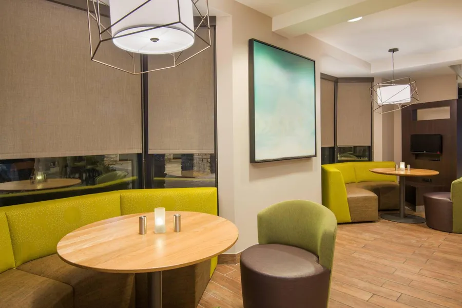 Courtyard by Marriott Springfield Airport hotel detail image 6