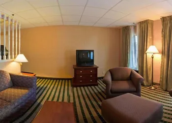 Clarion Hotel Palmer Inn hotel thumbnail 4