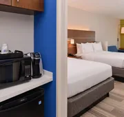 Holiday Inn Express & Suites Parkersburg-Mineral Wells by IHG hotel detail image 7