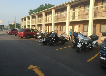 Riviera Inn and Suites 1000 Islands hotel thumbnail 4