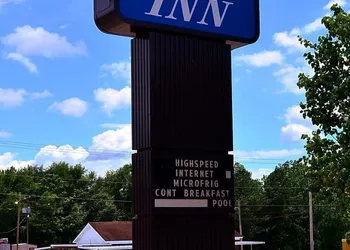 Executive Inn Opp hotel thumbnail 3