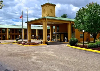 Executive Inn Opp hotel thumbnail 4