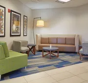 Holiday Inn Express & Suites Akron Regional Airport Area by IHG hotel detail image 4