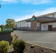 Quality Inn Hall of Fame hotel detail image 7