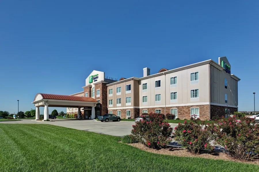 Holiday Inn Express & Suites Wichita Northwest by IHG hotel detail image 2