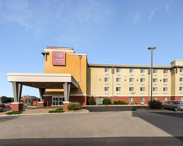 Comfort Suites Airport hotel detail image 2
