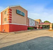 Coratel Plus Suites Wichita West Airport hotel detail image 4