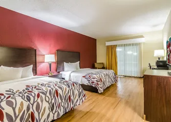 Red Roof Inn & Conference Center Wichita Airport hotel thumbnail 4