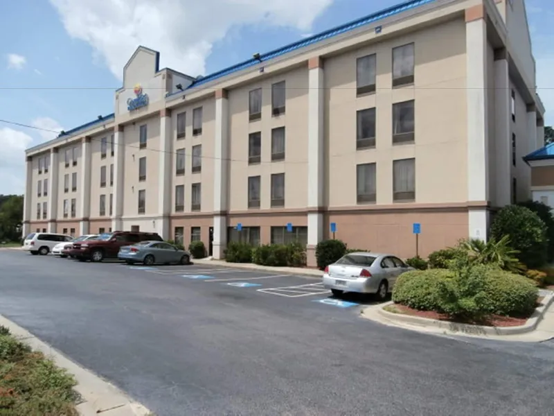 Comfort Inn & Suites Thomson hotel detail image 2
