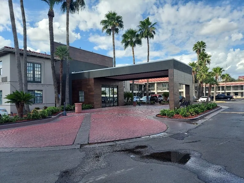 La Quinta Inn by Wyndham Laredo I-35 hotel detail image 2