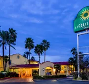La Quinta Inn by Wyndham Laredo I-35 hotel detail image 7