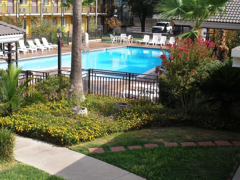 Americas Best Value Inn Laredo hotel detail image 2