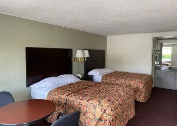 Red Carpet Inn Greensboro hotel thumbnail 2