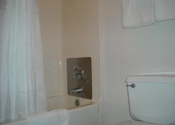 Red Carpet Inn Greensboro hotel thumbnail 4