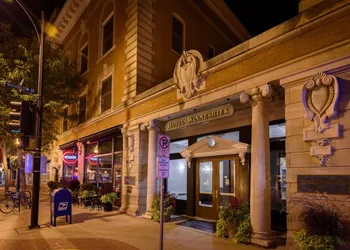 Hotel Winneshiek hotel thumbnail 2