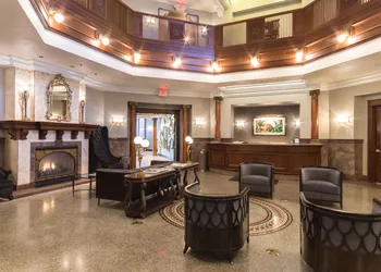 Hotel Winneshiek hotel thumbnail 3