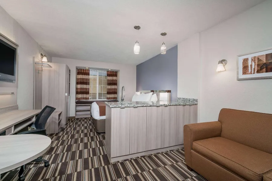 Microtel Inn & Suites by Wyndham Rochester North Mayo Clinic hotel detail image 6