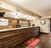 Econo Lodge Mayo Clinic Area hotel detail image 5