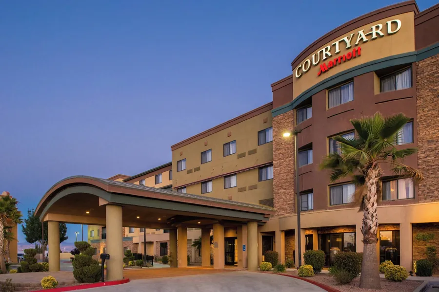 Courtyard Marriott Victorville hotel detail image 2