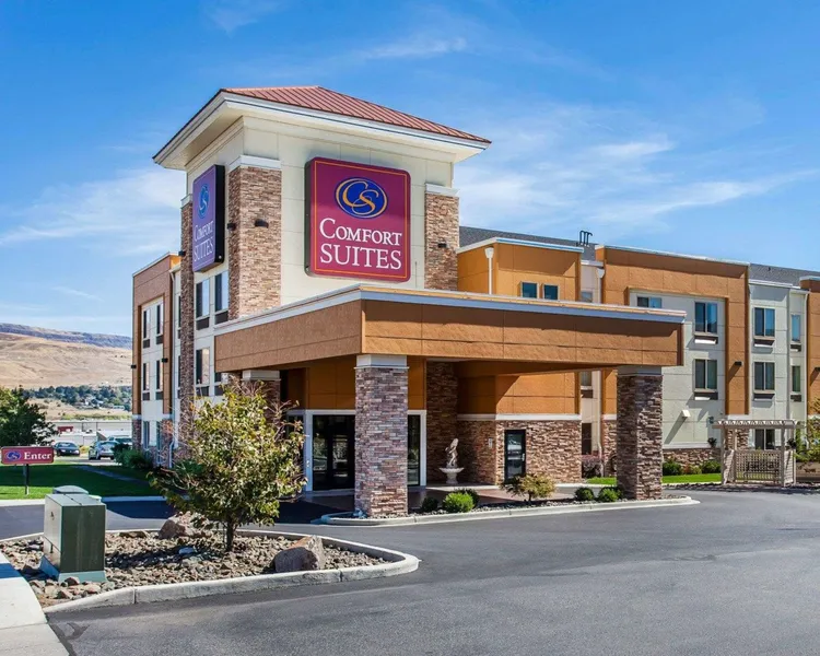 Comfort Suites Wenatchee Leavenworth hotel detail image 2