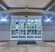 La Quinta Inn & Suites by Wyndham Bowling Green hotel detail image 4