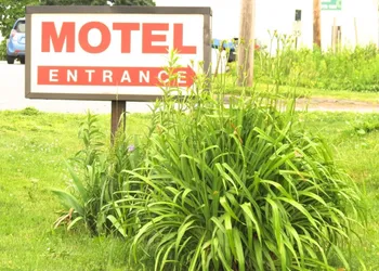 Budget Host Airport Inn hotel thumbnail 4