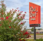 Red Roof Inn Bowling Green hotel detail image 4