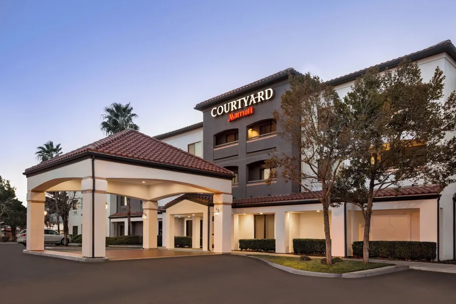Courtyard by Marriott Palmdale hotel detail image 2