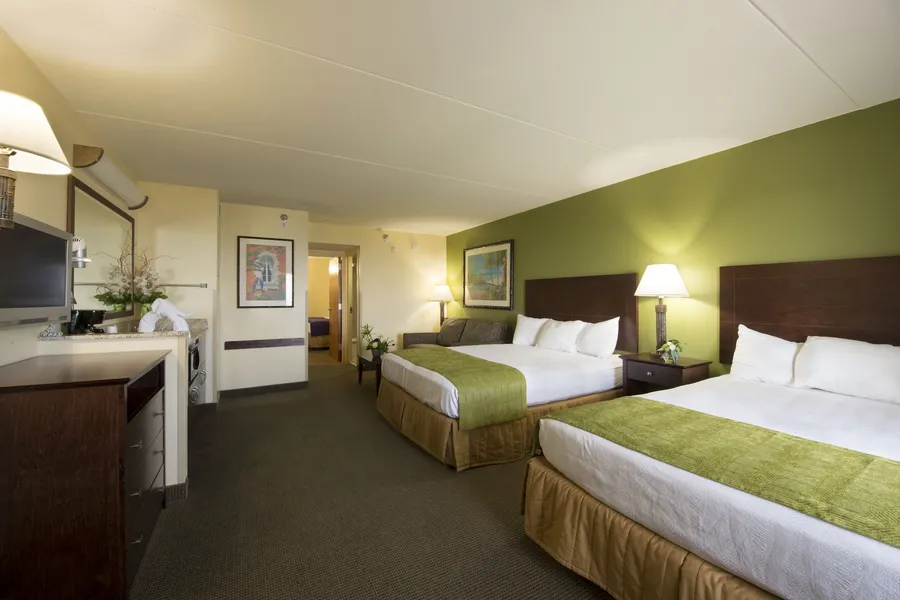 Edgewater Hotel & Waterpark hotel detail image 6