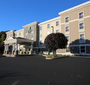 Holiday Inn Express Hotel & Suites Danbury - I-84 by IHG hotel detail image 3