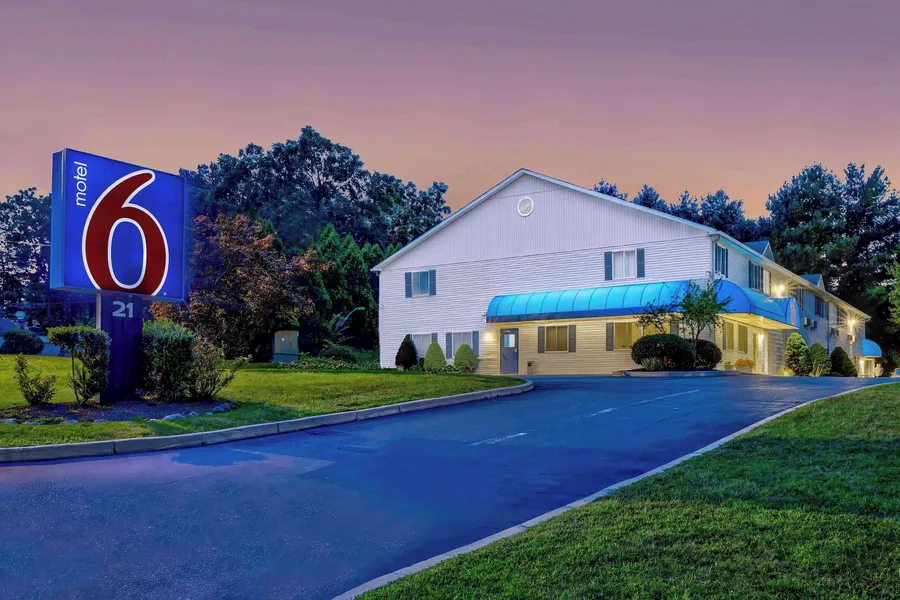 Motel 6 Bethel, CT - Danbury hotel detail image 2