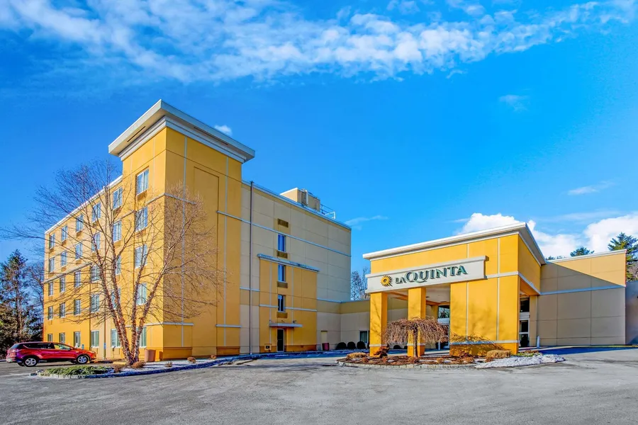 La Quinta Inn & Suites by Wyndham Danbury hotel detail image 6