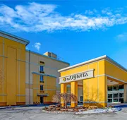 La Quinta Inn & Suites by Wyndham Danbury hotel detail image 7