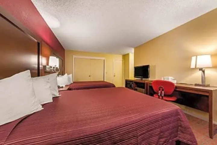 Econo Lodge hotel detail image 6