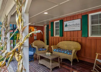 Timberholm Inn hotel thumbnail 2