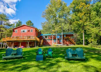 Timberholm Inn hotel thumbnail 5