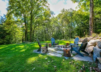 Timberholm Inn hotel thumbnail 7