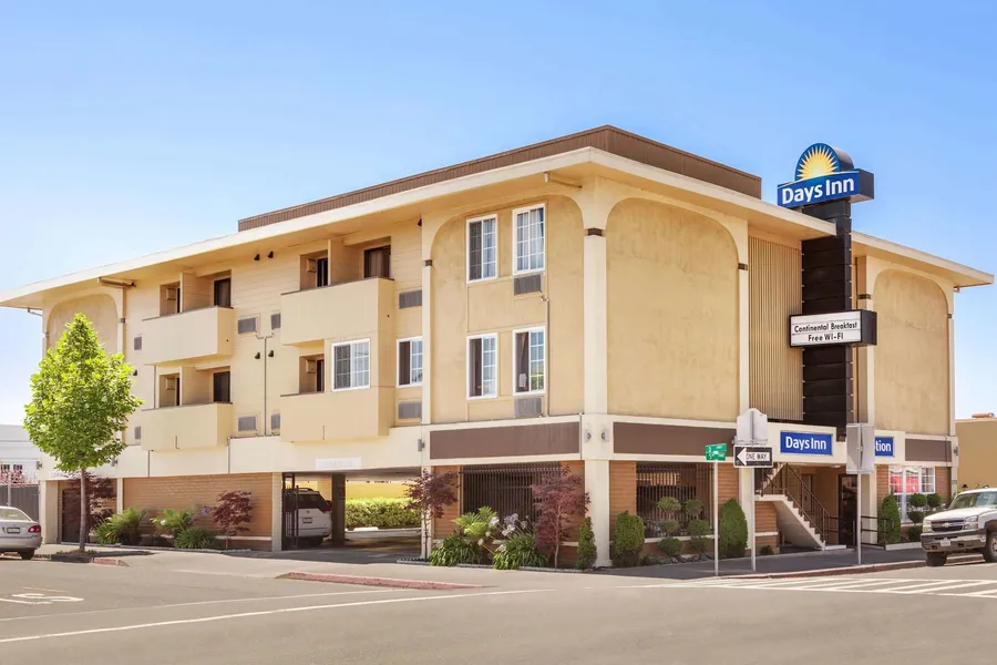 Days Inn by Wyndham Eureka CA hotel detail image 2