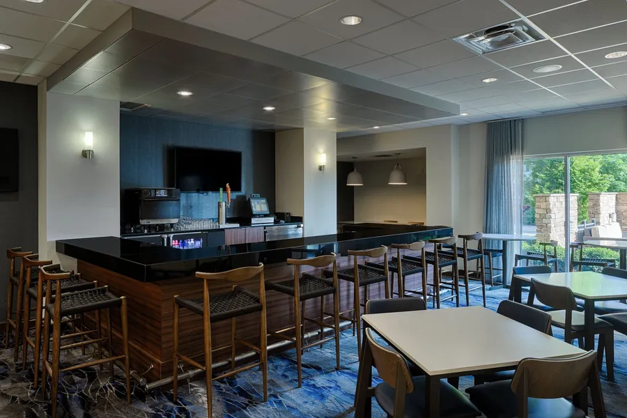 Fairfield Inn & Suites by Marriott Columbus Airport hotel detail image 6
