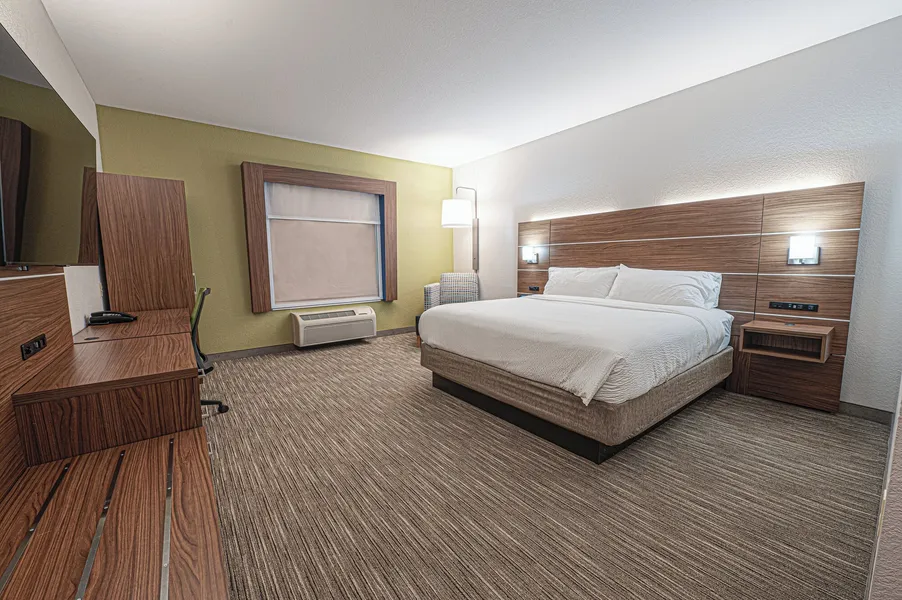 Holiday Inn Express Hotel & Suites East Lansing by IHG hotel detail image 6