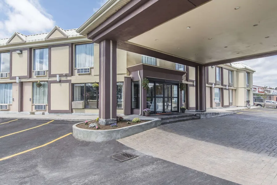 Econo Lodge Orillia hotel detail image 2