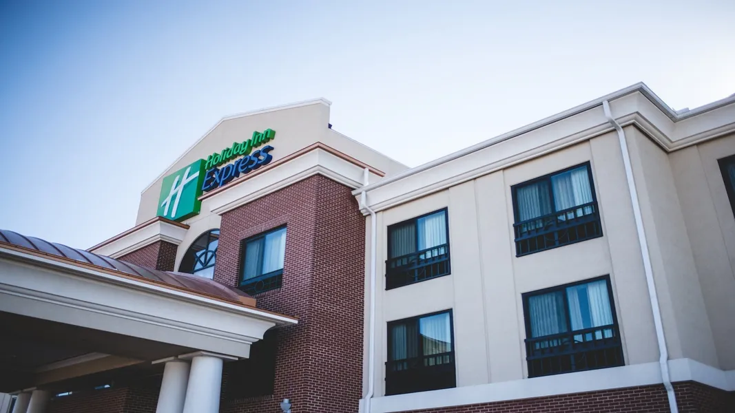 Holiday Inn Express & Suites Morton - Peoria Area by IHG hotel detail image 2